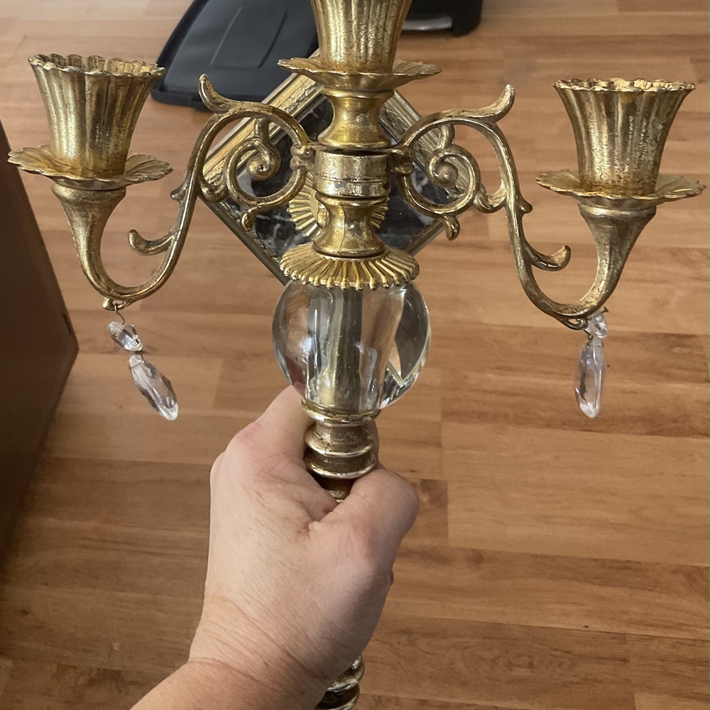 Luxurious Gold Candle Holder with Crystal Details
